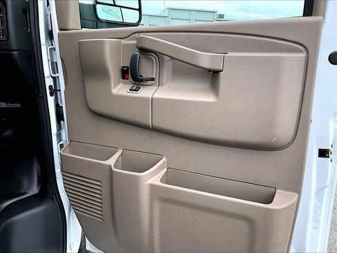 New 2026 Chevrolet Express 2500 image 22