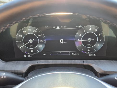 Used 2024 Kia Telluride SX Prestige w/ Towing Package image 32