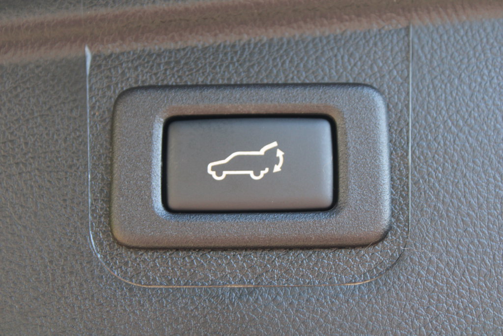Used 2018 Subaru Outback 2.5i Premium AWD/4WD image 11