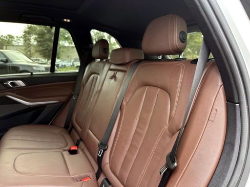 Used 2021 BMW X5 xDrive40i w/ Premium Package image 15