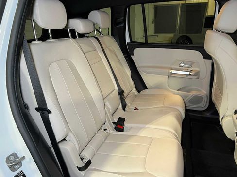 Certified 2025 Mercedes-Benz GLB 250 4MATIC image 13