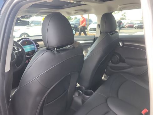 Used 2023 MINI Cooper S image 9