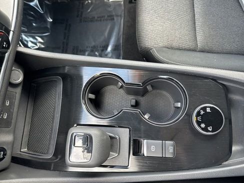 Used 2024 Nissan Rogue SV image 24