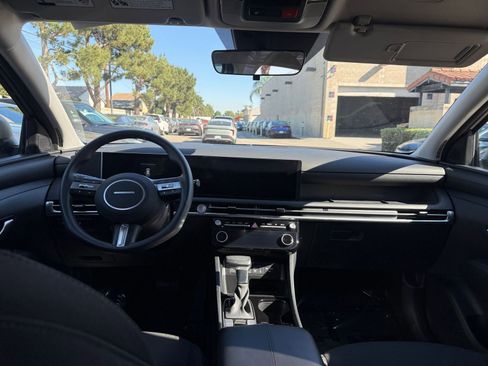 Used 2025 Hyundai Tucson SEL image 32