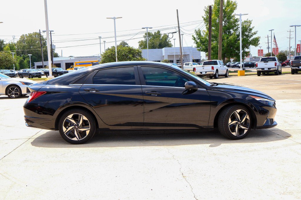 Used 2023 Hyundai Elantra Limited FWD image 22