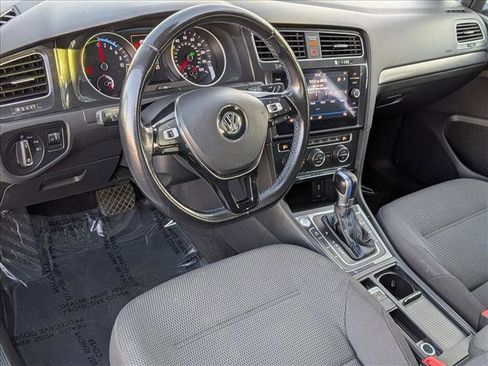 Used 2019 Volkswagen e-Golf SE w/ Driver Assistance Package image 10