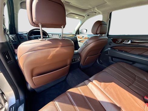 Used 2011 Hyundai Equus Signature image 24