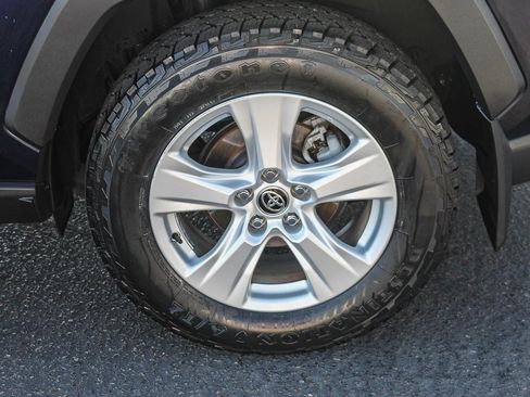 Used 2021 Toyota RAV4 XLE image 7