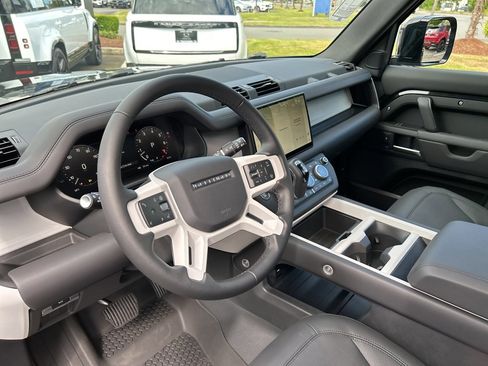 New 2025 Land Rover Defender 130 S image 12