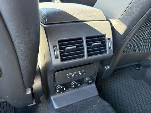 Used 2018 Jaguar F-PACE S image 23