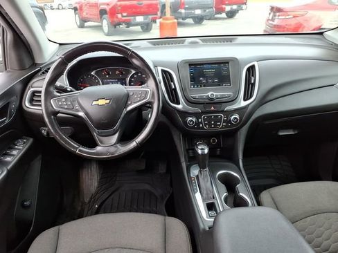 Used 2019 Chevrolet Equinox LT w/ Driver Convenience Package image 17