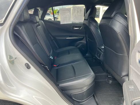 Used 2023 Toyota Venza Limited AWD/4WD image 10