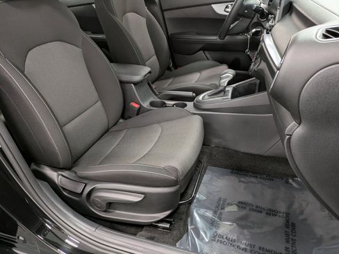 Certified 2022 Kia Forte LXS image 28