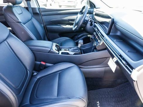 Certified 2025 Hyundai Tucson SEL image 20