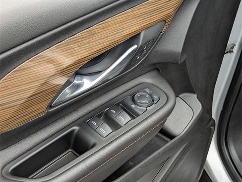 Used 2019 GMC Terrain SLE image 11