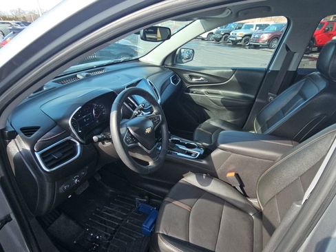 Used 2023 Chevrolet Equinox Premier image 24