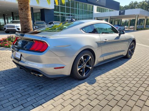 Used 2022 Ford Mustang GT w/ Equipment Group 301A RWD image 5