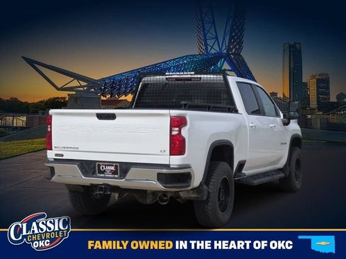 Used 2023 Chevrolet Silverado 2500 LT w/ Convenience Package AWD/4WD image 7