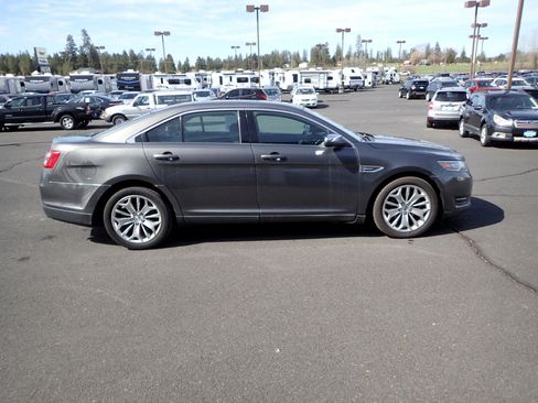 Used 2016 Ford Taurus Limited image 6