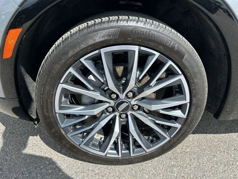 Certified 2024 Cadillac XT4 Sport AWD/4WD image 8