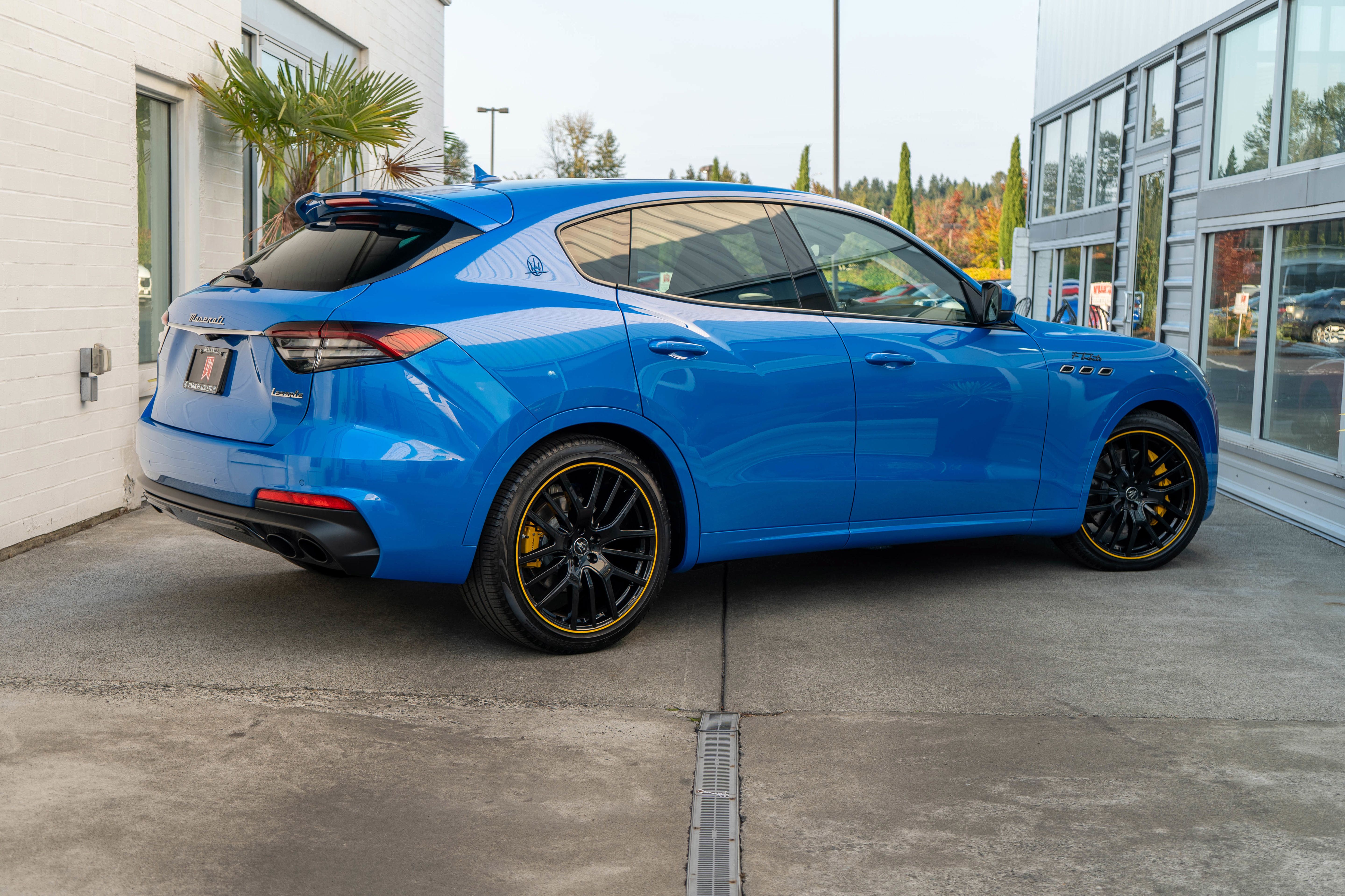 Used 2022 Maserati Levante F Tributo AWD/4WD image 9