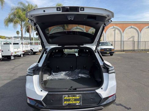 New 2026 Chevrolet Equinox EV LT image 14