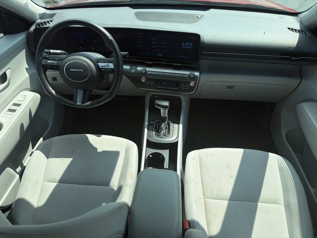 Used 2024 Hyundai Kona SEL AWD/4WD image 27