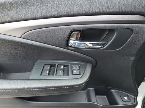 Used 2023 Honda Ridgeline Sport image 14