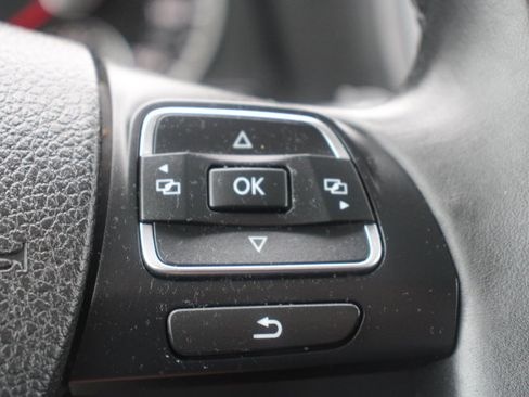 Used 2016 Volkswagen Tiguan S FWD image 24
