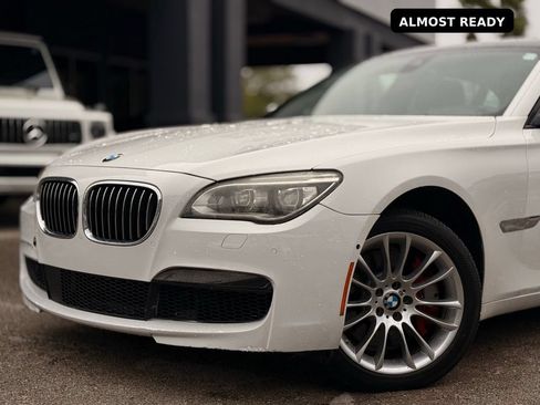 Used 2015 BMW 750Li RWD image 2
