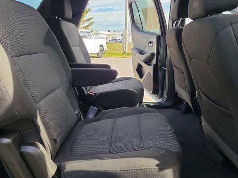 Used 2023 Chevrolet Traverse LT image 21