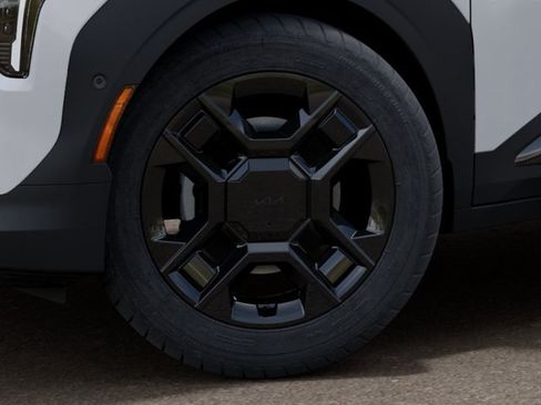 New 2027 Kia EV3 Land AWD/4WD image 9