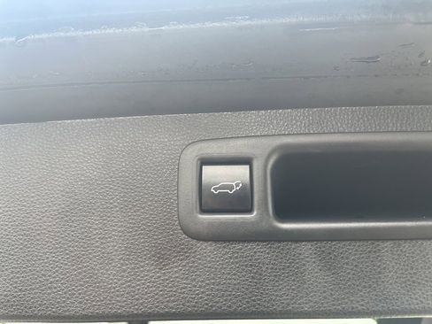 Used 2022 Toyota Highlander XLE image 47