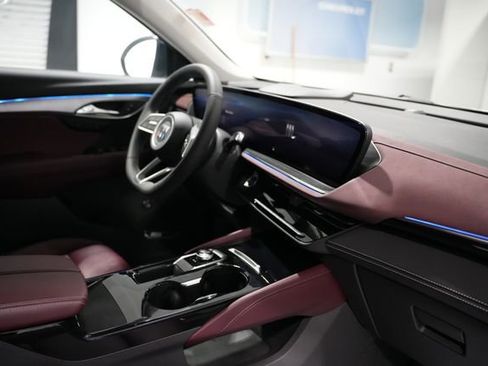 Used 2025 Buick Envision Sport Touring image 23