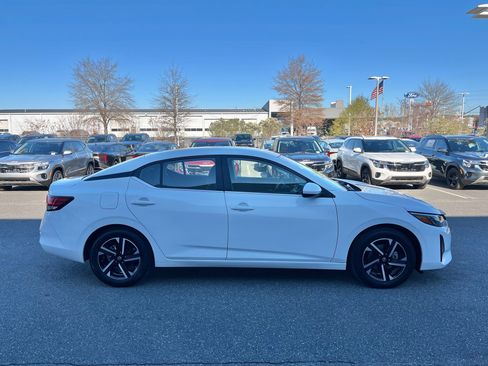 Used 2024 Nissan Sentra SV image 19