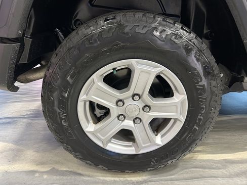 Used 2018 Jeep Wrangler Unlimited Sport S image 20