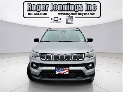 Used 2022 Jeep Compass Latitude image 7