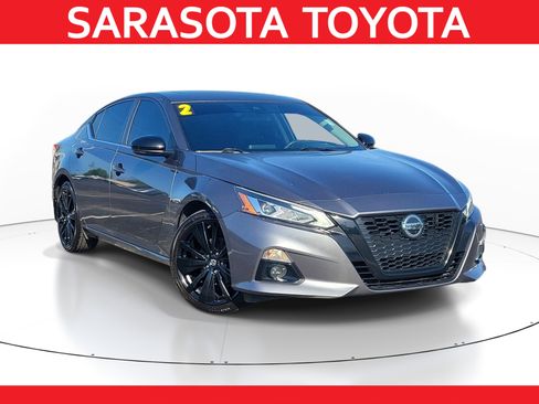 Used 2022 Nissan Altima 2.5 SR w/ Midnight Edition Package image 1