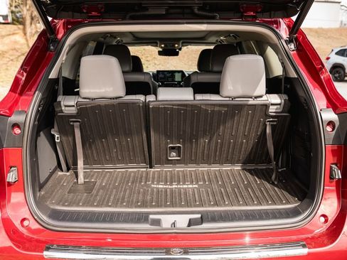 Certified 2021 Toyota Highlander Platinum image 7