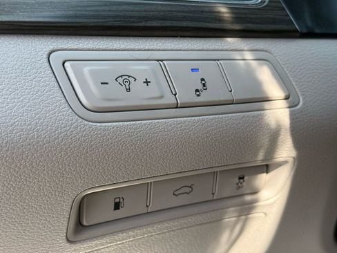 Used 2015 Hyundai Sonata Limited w/ Option Group 05 image 17