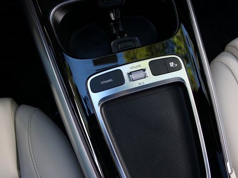 Used 2024 Mercedes-Benz GLA 250 w/ Exclusive Package image 20