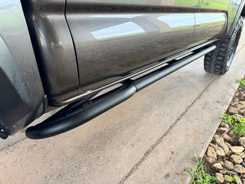 Used 2017 Toyota Tacoma TRD Off-Road w/ Tow Package (A/T) image 22