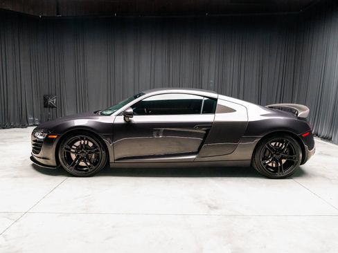 Used 2011 Audi R8 V8 image 9