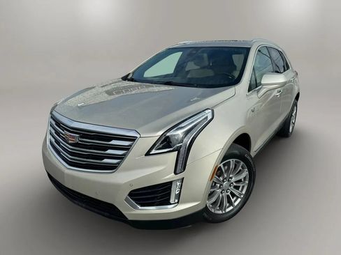 Used 2017 Cadillac XT5 Luxury w/ Driver Awareness Package FWD image 1