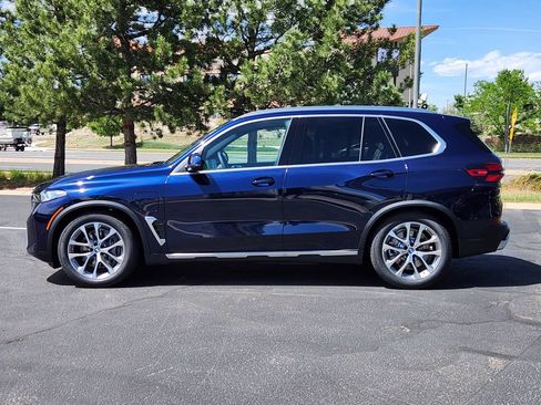New 2026 BMW X5 xDrive50e AWD/4WD image 2