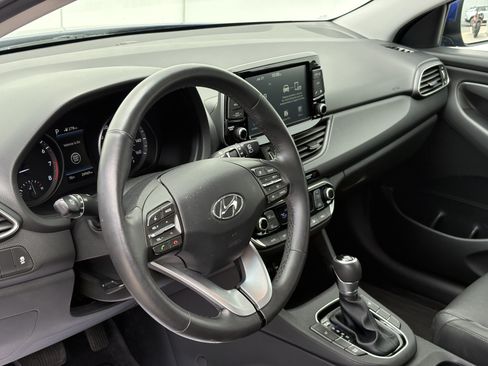 Used 2020 Hyundai Elantra GT w/ Style Package 02 FWD image 13