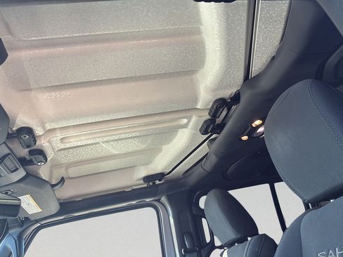 Used 2020 Jeep Wrangler Unlimited Sahara AWD/4WD image 24