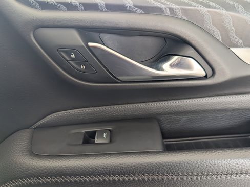 Used 2023 GMC Yukon Denali w/ Denali Reserve Package image 23