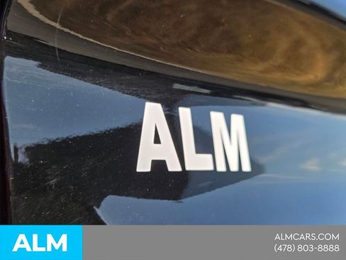 Used 2025 Chevrolet Silverado 1500 LT image 9