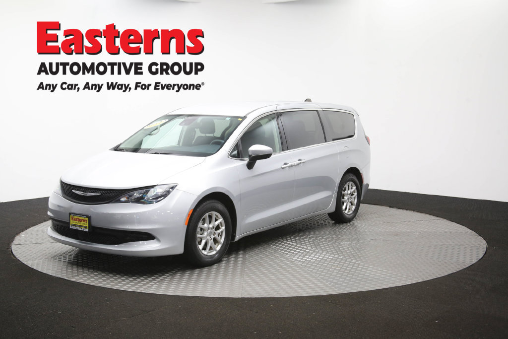 Used 2023 Chrysler Voyager LX FWD image 58